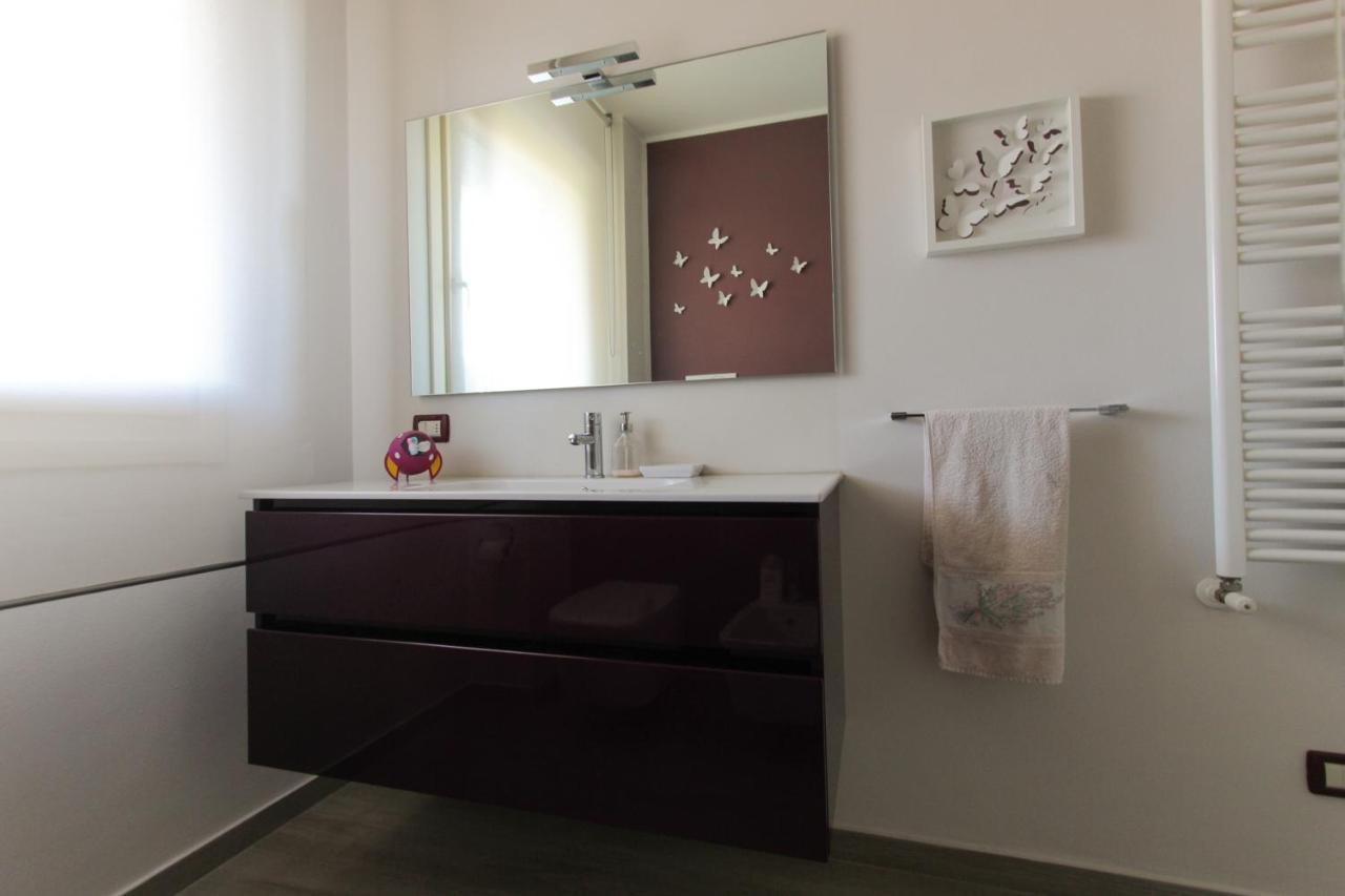 Apartamento La Casa Di Cele Desenzano del Garda Exterior foto
